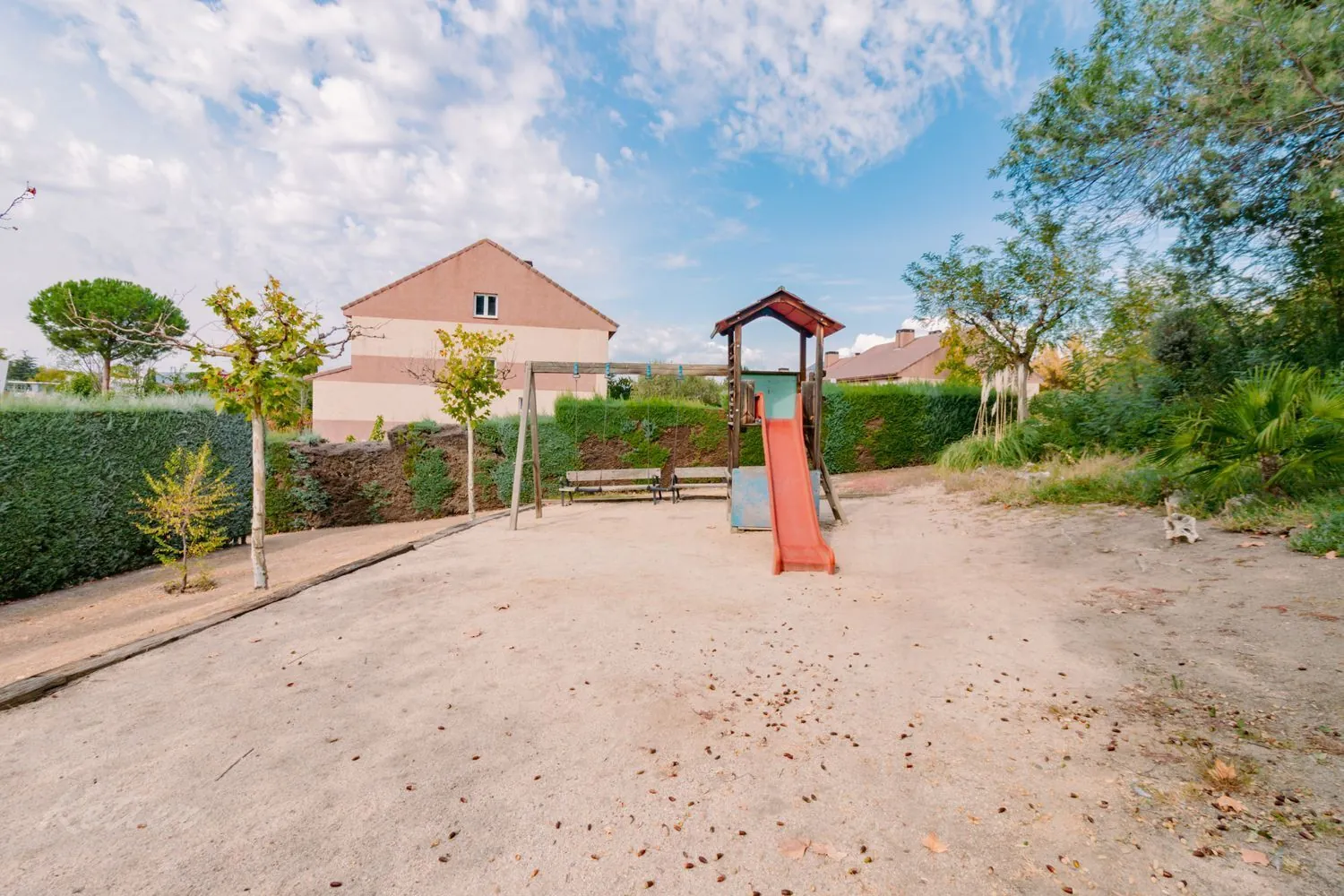 chalet pareado monte rozas zona infantil comunitaria