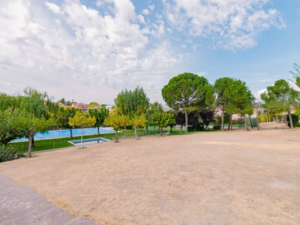chalet pareado monte rozas exterior comunitario