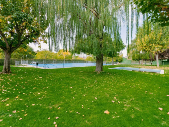 chalet pareado monte rozas jardin comunitario