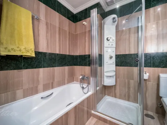 Flat with terrace and three bedrooms in Monte del Pilar, Majadahonda