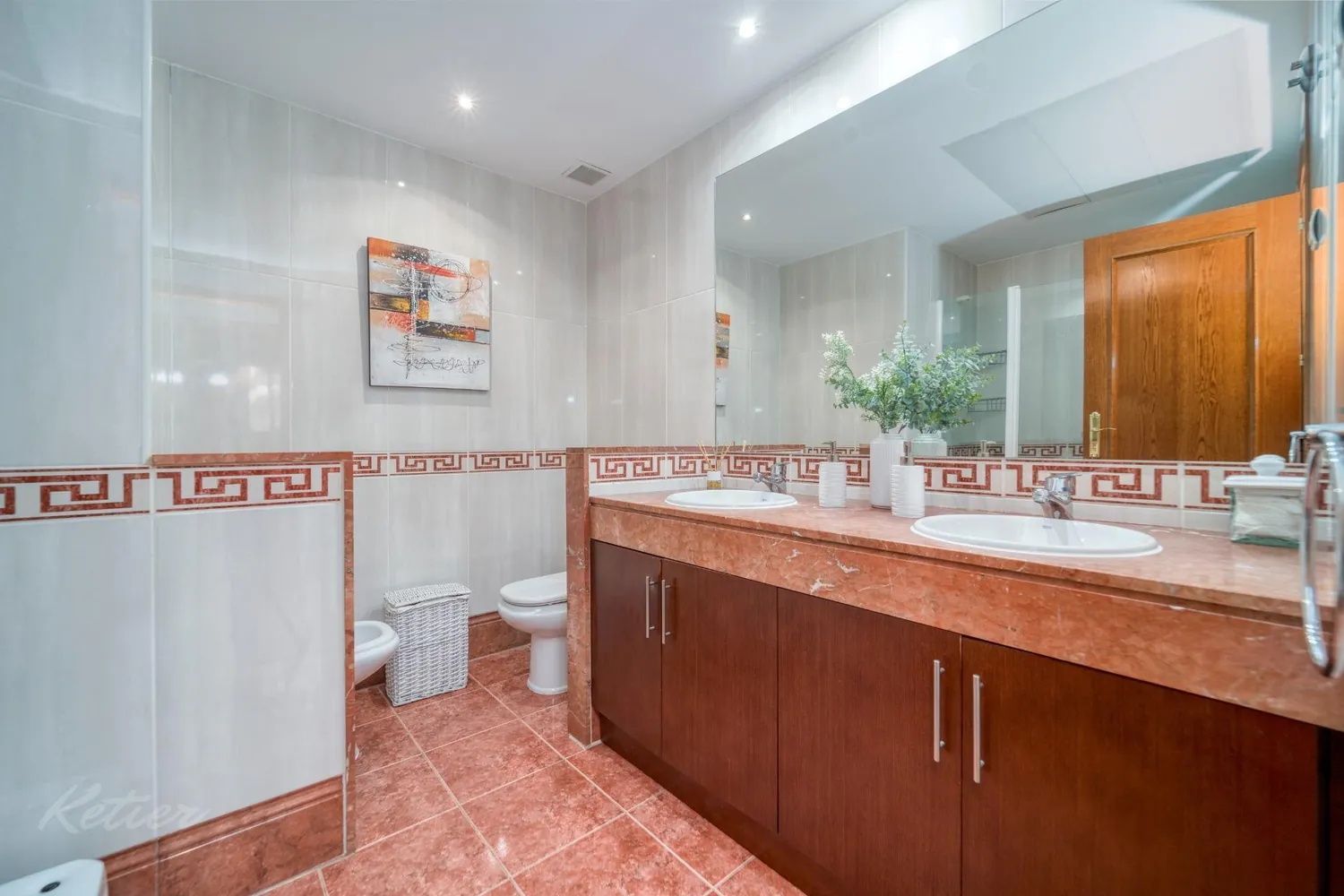 Flat with terrace and three bedrooms in Monte del Pilar, Majadahonda