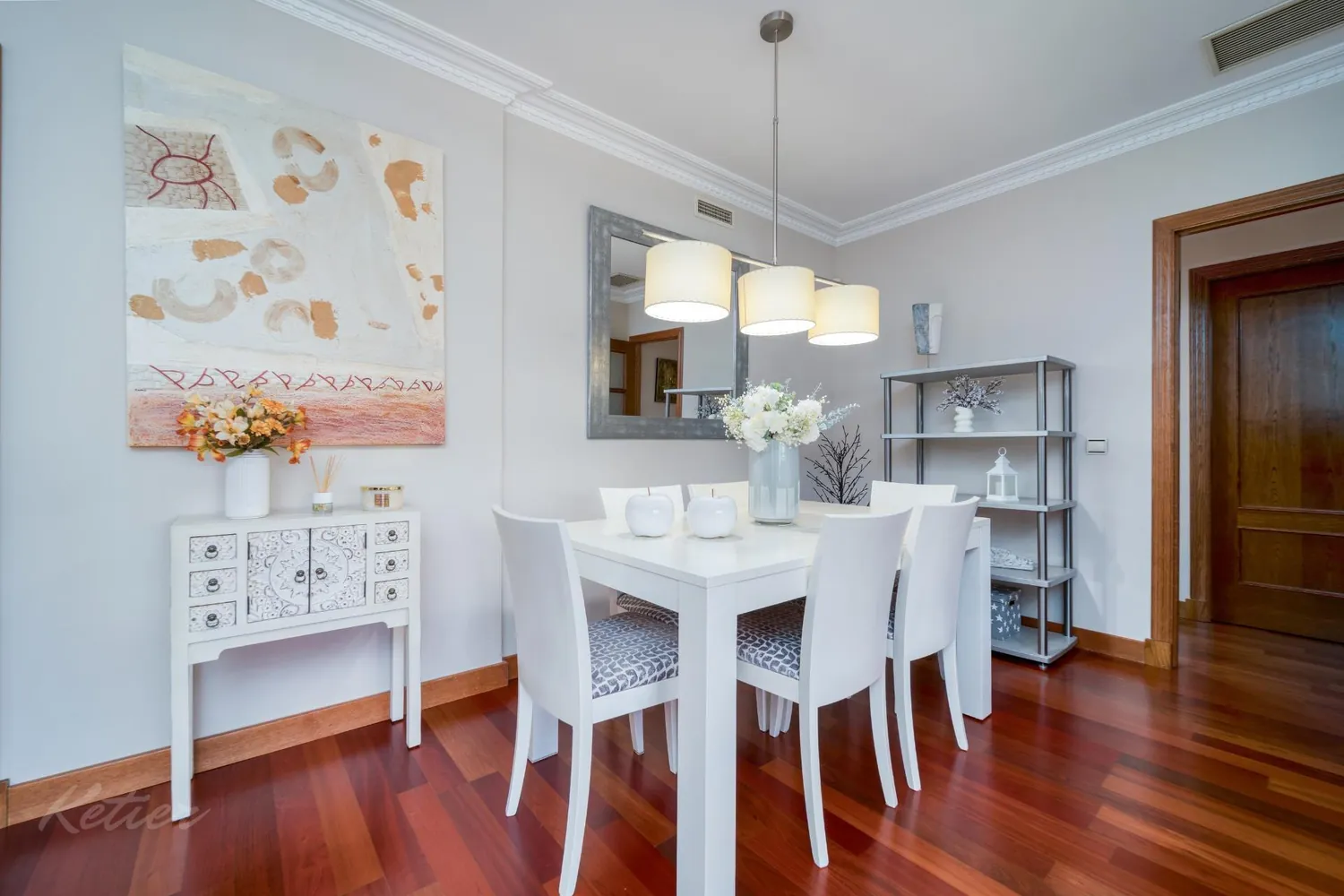 Flat with terrace and three bedrooms in Monte del Pilar, Majadahonda