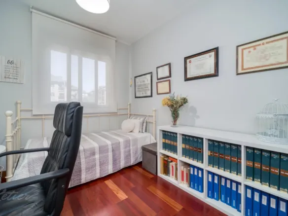 Flat with terrace and three bedrooms in Monte del Pilar, Majadahonda