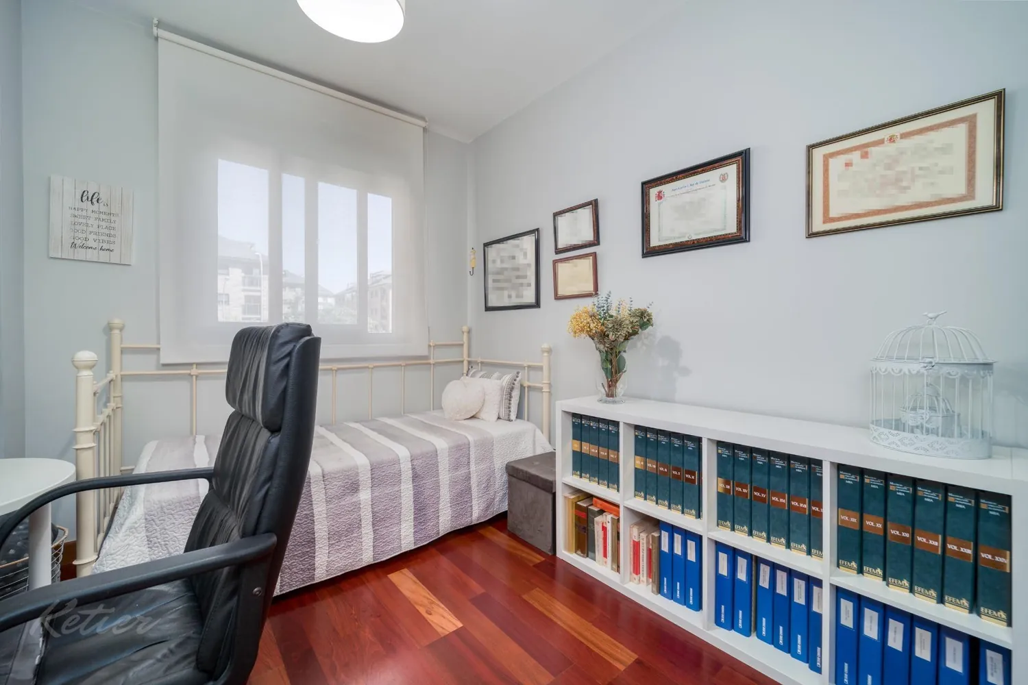 Flat with terrace and three bedrooms in Monte del Pilar, Majadahonda