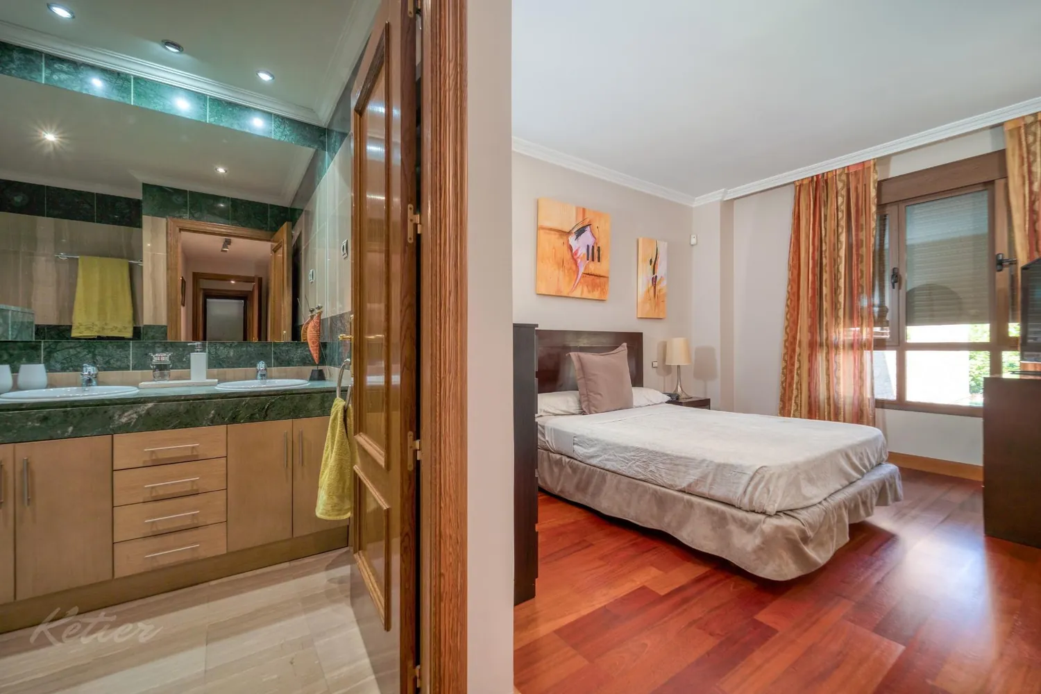 Flat with terrace and three bedrooms in Monte del Pilar, Majadahonda
