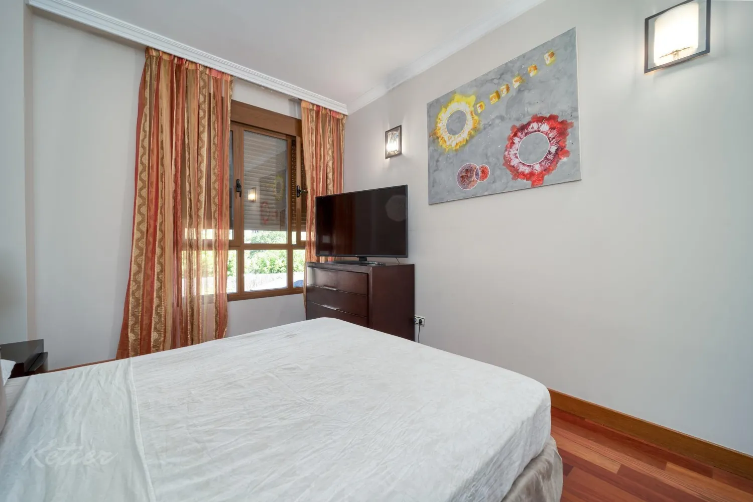 Flat with terrace and three bedrooms in Monte del Pilar, Majadahonda
