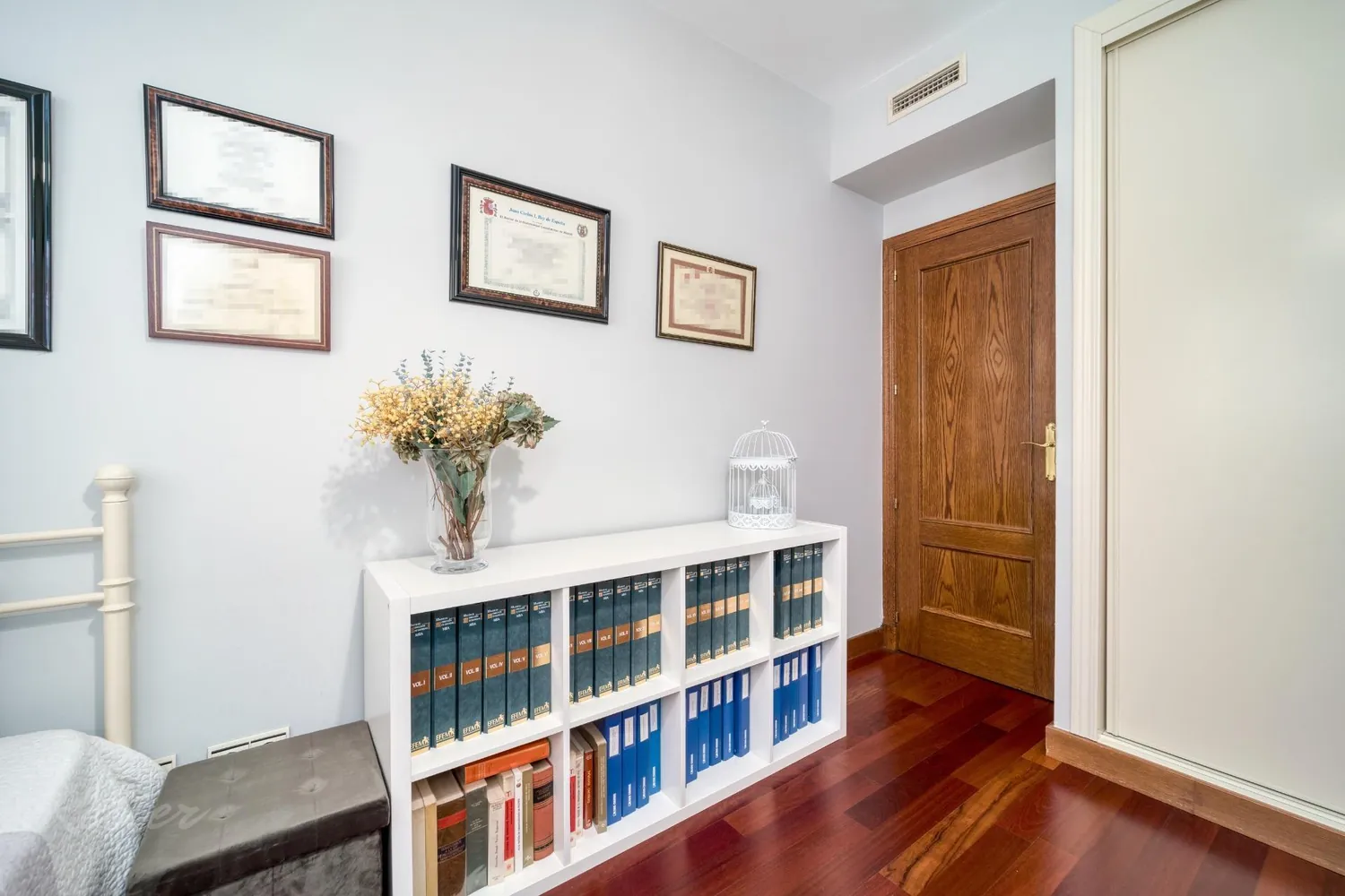 Flat with terrace and three bedrooms in Monte del Pilar, Majadahonda