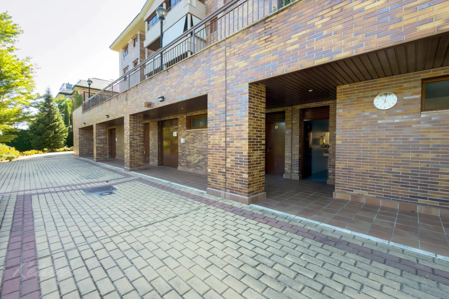 Flat with terrace and three bedrooms in Monte del Pilar, Majadahonda