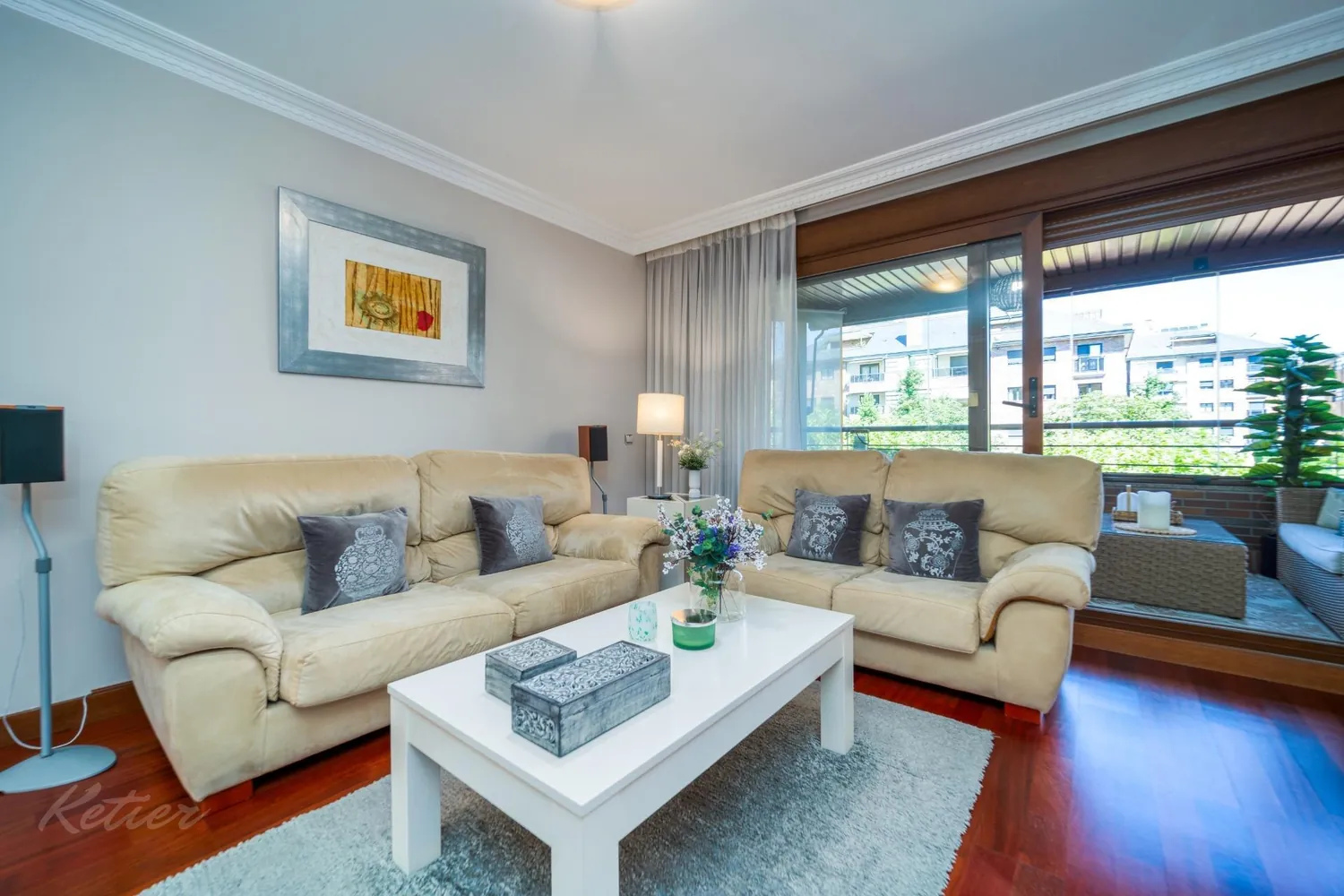 Flat with terrace and three bedrooms in Monte del Pilar, Majadahonda