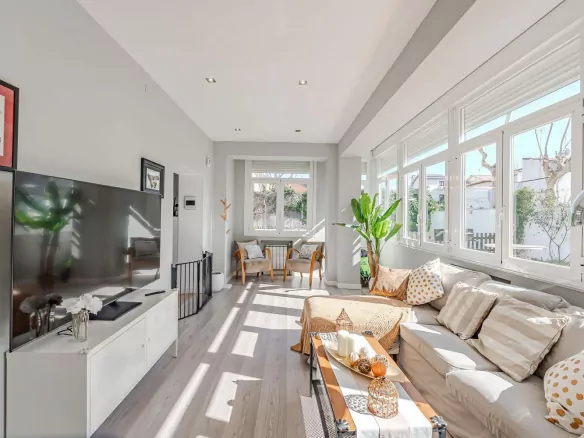 Chalet Independiente Pozuelo de Alarcon Salon