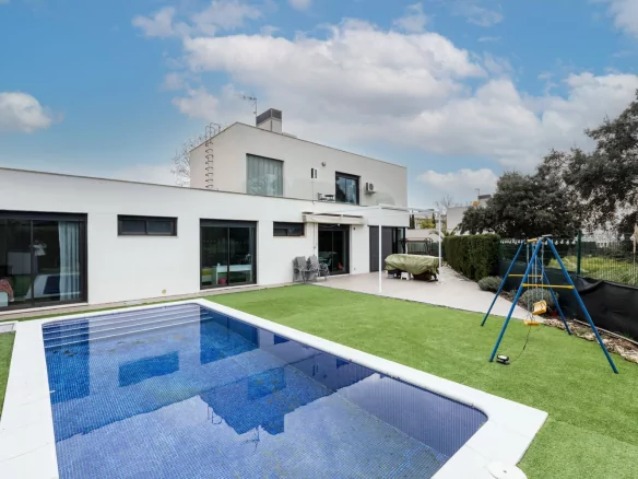 Chalet Independiente en Boadilla del Monte Piscina